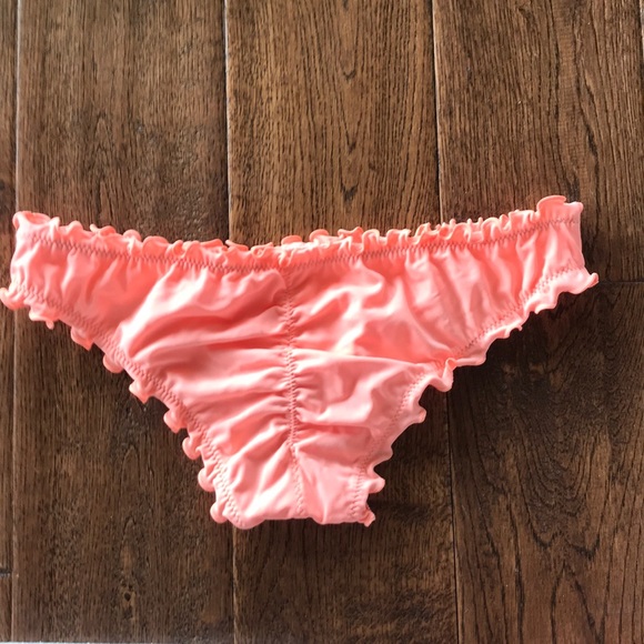 -SOLD-   Bikini bundle - Picture 3 of 8